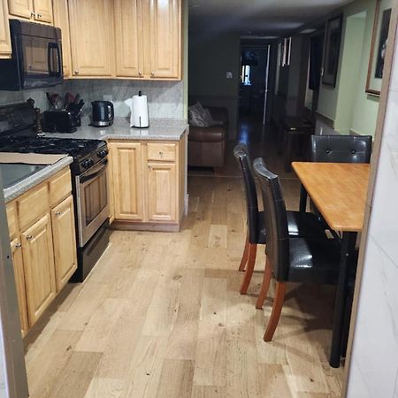 אטלנטיק סיטי Two Bedroom Few Blocks From The Beach And Tropicana Casino מראה חיצוני תמונה